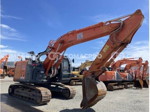 机 Hitachi ZX85USB-6 midi excavator for sale from Germany