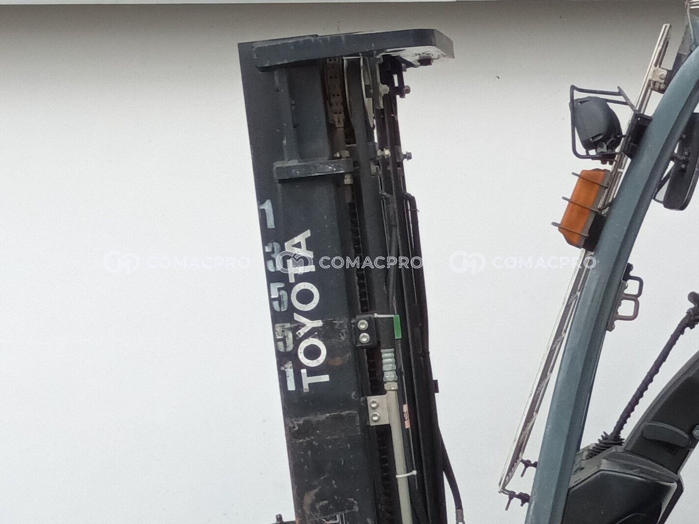 Xe nâng dầu TOYOTA 62-8FD25 - 2021