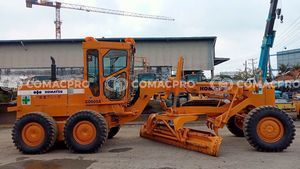 Máy rải thảm nhựa KOMATSU GD605A-5 - 1994