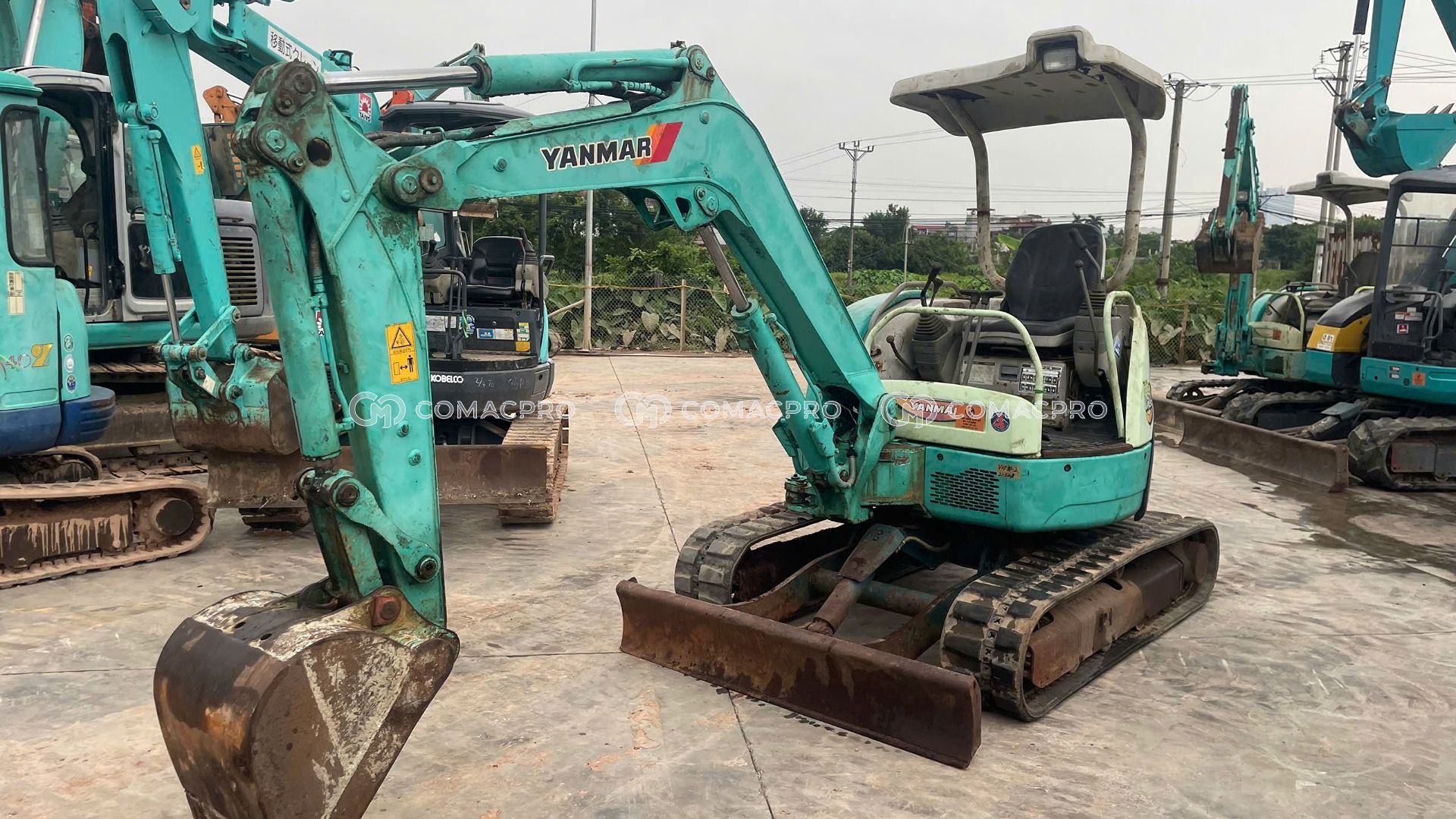 Máy xúc mini YANMAR VIO30-2 - 2001