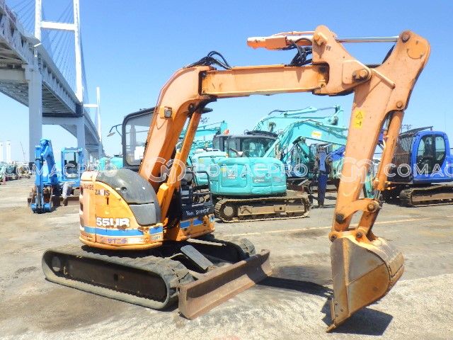 2017-年HITACHI ZX55UR-5B 小型挖掘机- CoMacPro