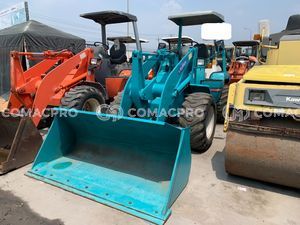 Máy xúc lật KUBOTA RA501 - 2000