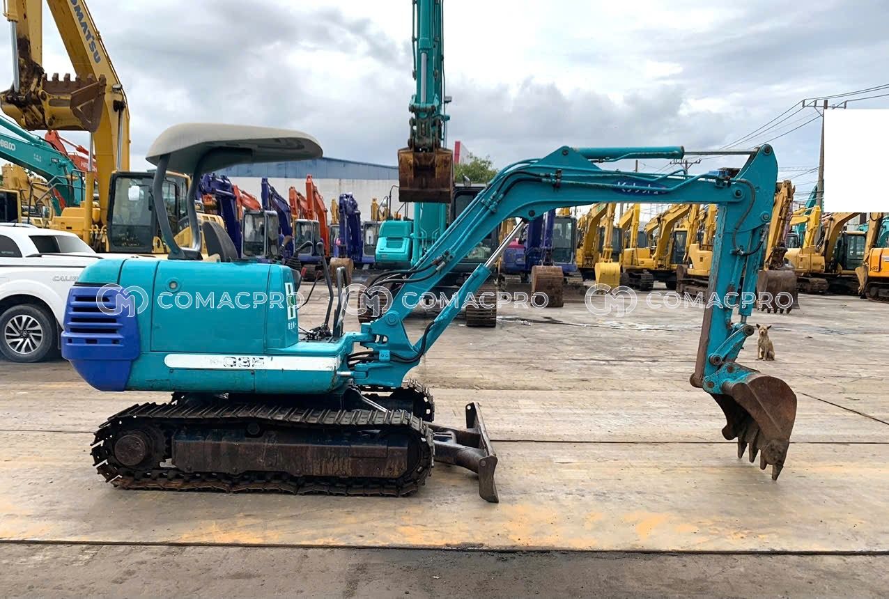 2010-年HITACHI ZX55UR-3 小型挖掘机- CoMacPro