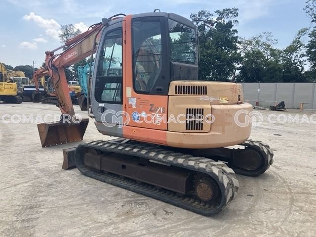 2000-年HITACHI ZX75US 小型挖掘机- CoMacPro