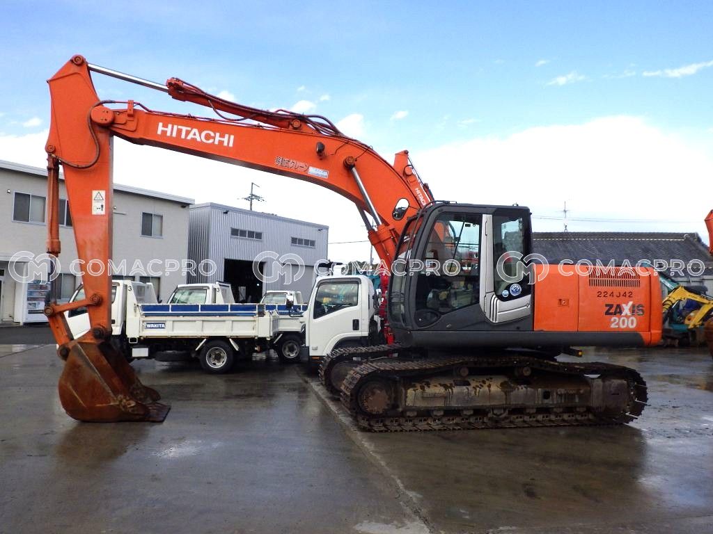 ち。 2013-年HITACHI ZX200-3 履带式挖掘机- CoMacPro