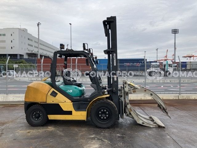 Xe nâng dầu KOMATSU FD40T-10 - 2010