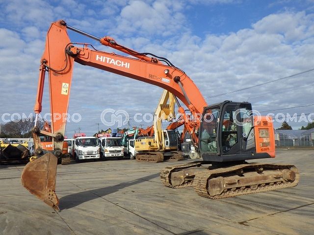 2017-年HITACHI ZX225US-5B 履带式挖掘机- CoMacPro