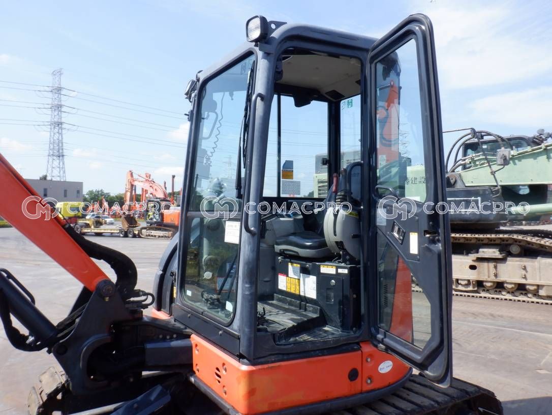 2016-年HITACHI ZX40U-5B 小型挖掘机- CoMacPro