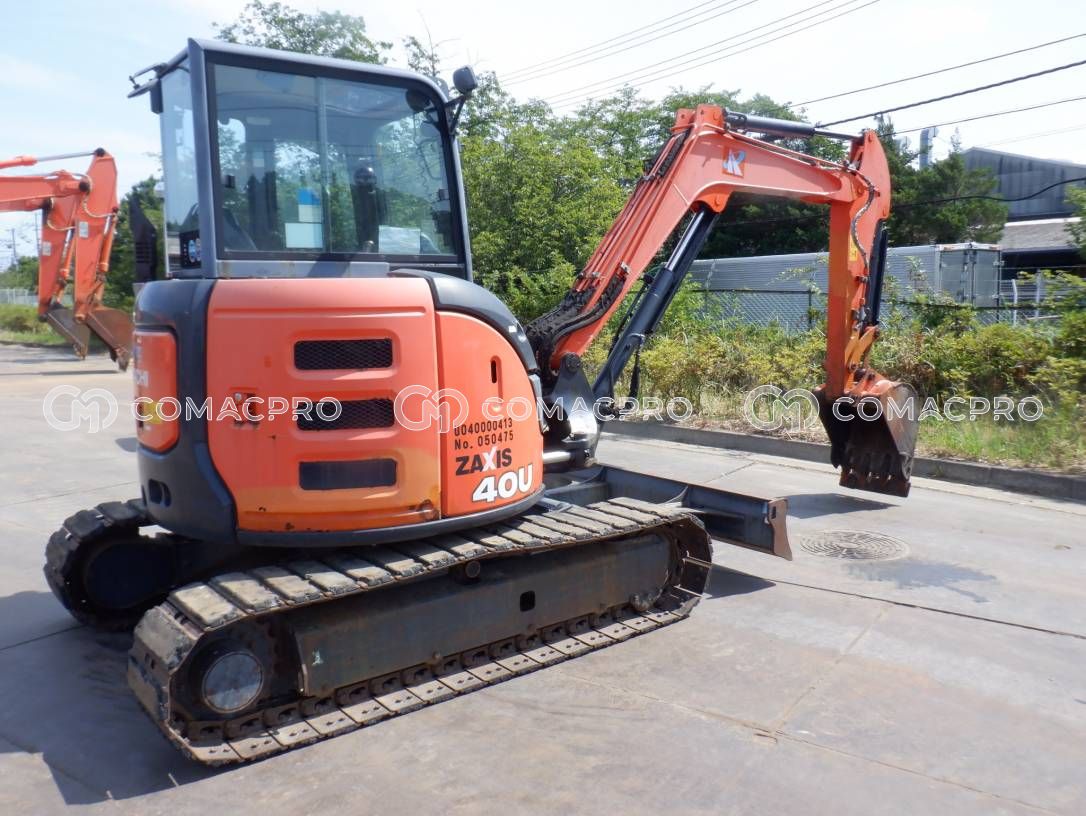 2016-年HITACHI ZX40U-5B 小型挖掘机- CoMacPro
