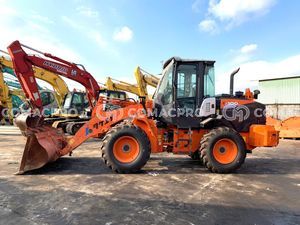 Máy xúc lật HITACHI ZW100-6 - 2013