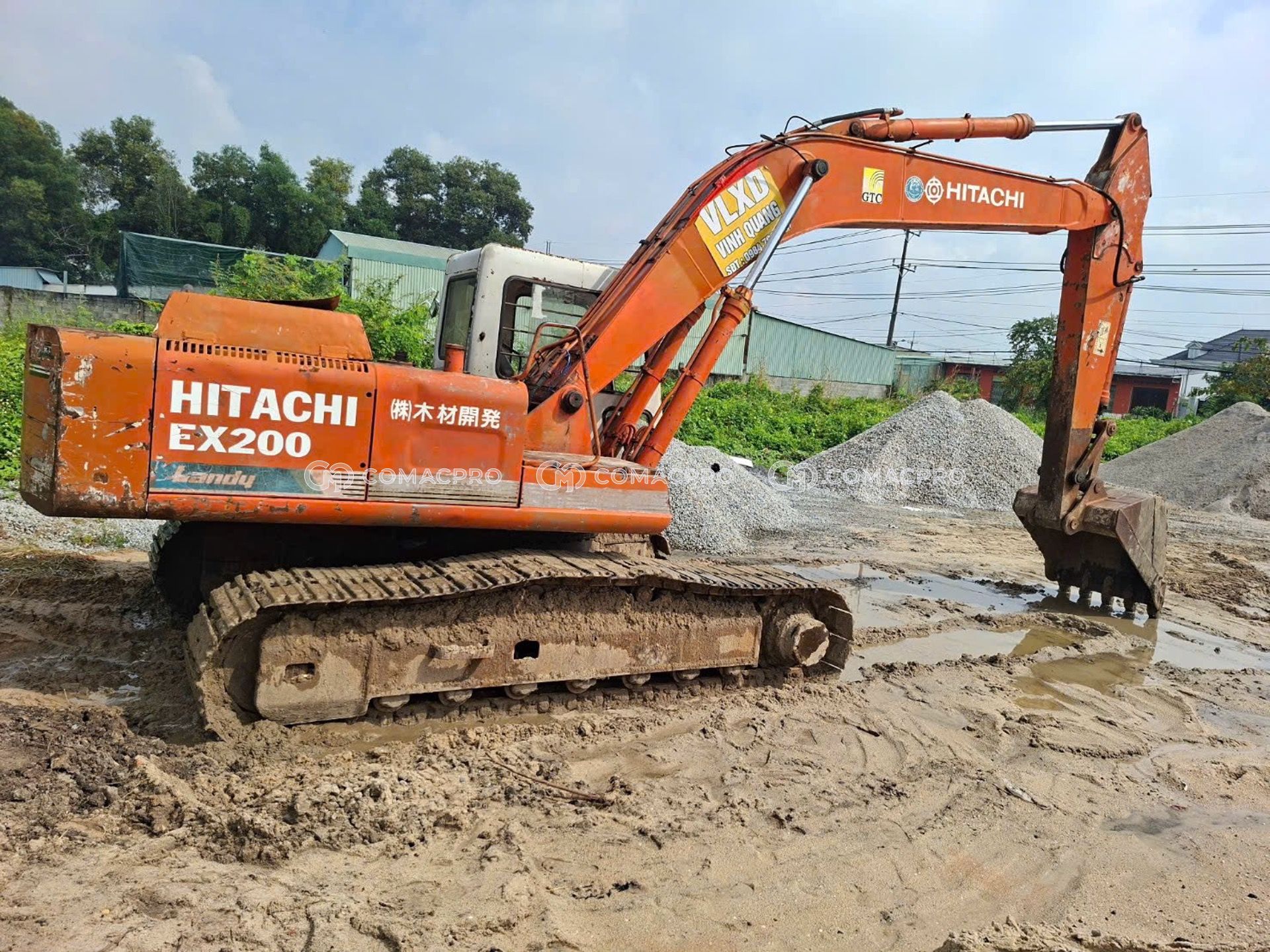 Máy xúc bánh xích HITACHI EX200