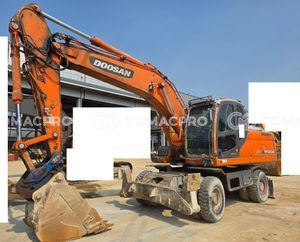 Máy xúc bánh lốp DOOSAN DX210W - 2014