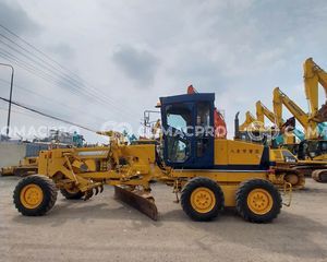Xe san gạt KOMATSU GD405A-2 - 1990