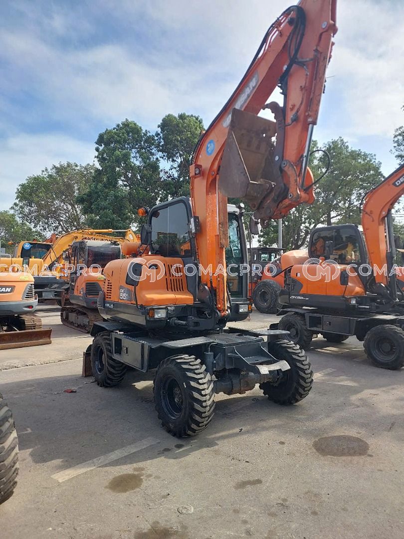 Máy xúc bánh lốp DOOSAN DX55+PLUS  - 2015