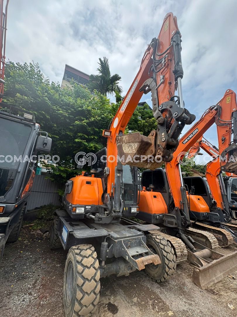 Máy xúc bánh lốp DOOSAN DX55W-5 - 2019
