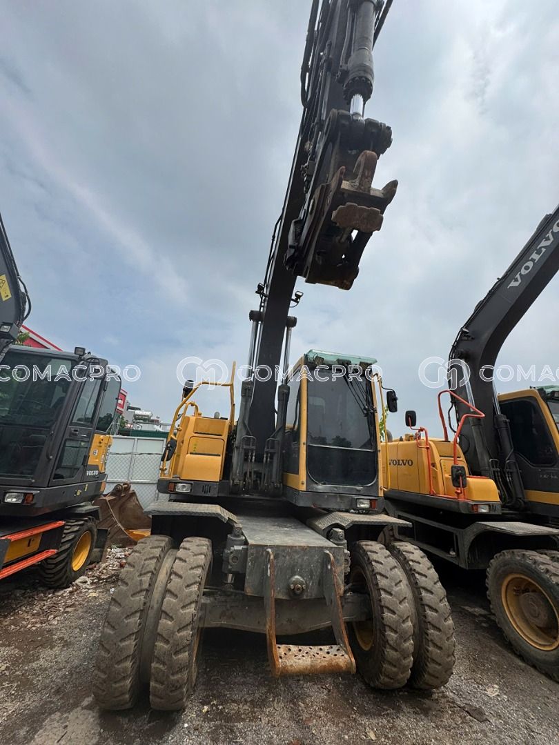 Máy xúc bánh lốp VOLVO EW145B PRIME - 2010
