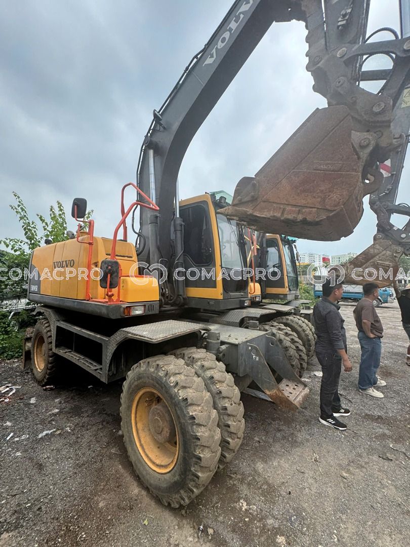 Máy xúc bánh lốp VOLVO EW145B PRIME - 2015
