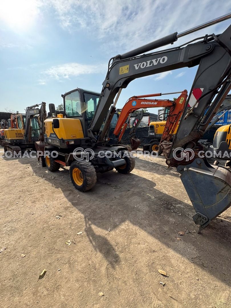 Máy xúc bánh lốp VOLVO EW60E - 2016