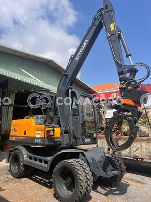 Máy xúc bánh lốp Xinyuan C80W