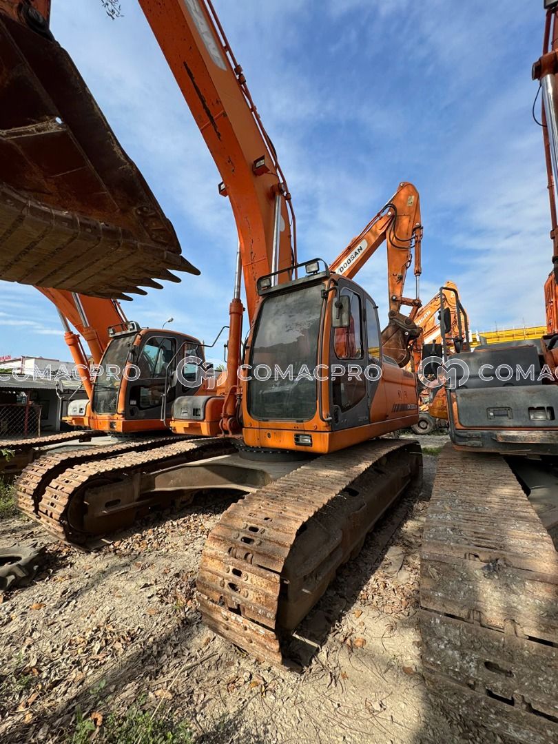 Máy xúc bánh xích DOOSAN DX300LCA - 2009