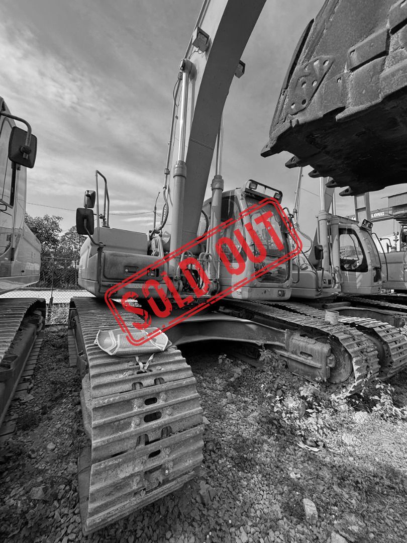 Máy xúc bánh xích DOOSAN DX300LCA - 2011