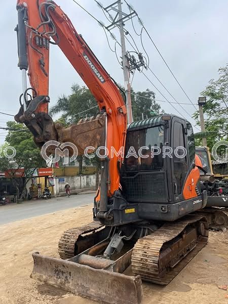 Máy xúc bánh xích DOOSAN DX55MT-5 - 2017