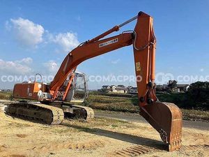 Máy xúc bánh xích HITACHI EX200-5