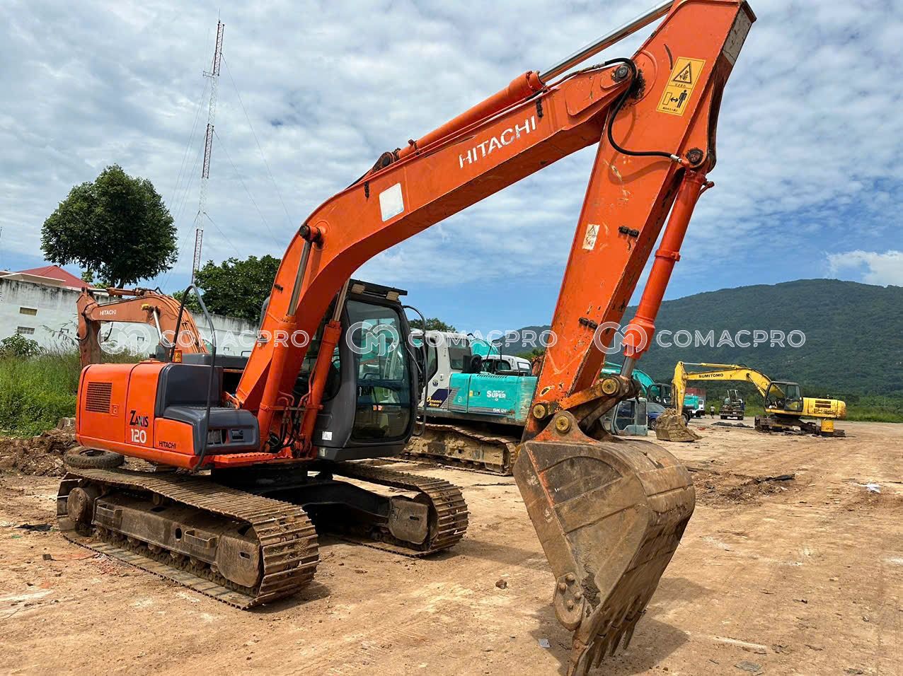 Máy xúc bánh xích HITACHI ZX120-1 - 2000