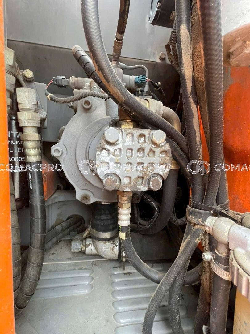 2014 - HITACHI ZX135US Máy xúc đào bánh xích, ảnh 10