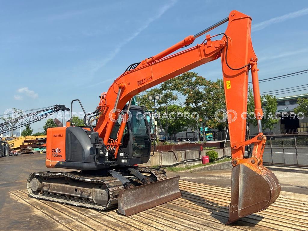 2015-年HITACHI ZX135US-5B 履带式挖掘机- CoMacPro