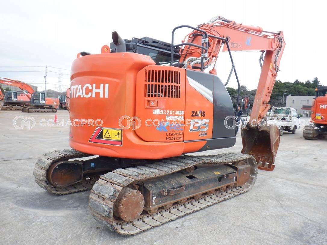 2022-年HITACHI ZX135USK-7 履带式挖掘机- CoMacPro