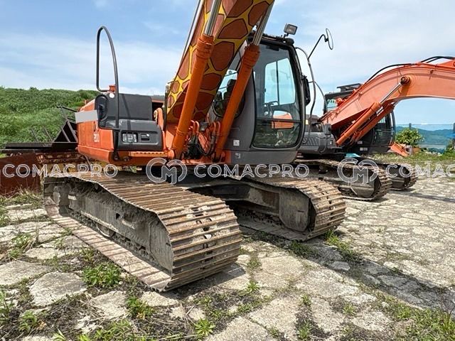 2004- HITACHI ZX200 Crawler Excavator - CoMacPro