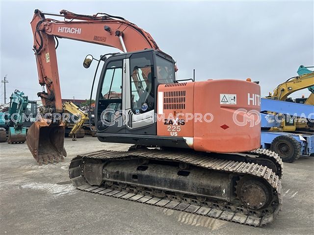 2010-年HITACHI ZX225US-3 履带式挖掘机- CoMacPro