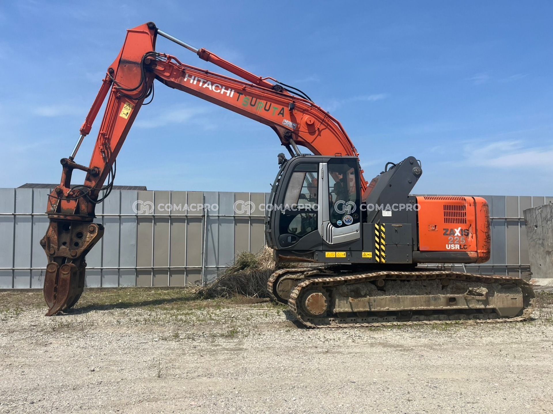 HITACHI ZX225USRLC-3 履带式挖掘机- CoMacPro