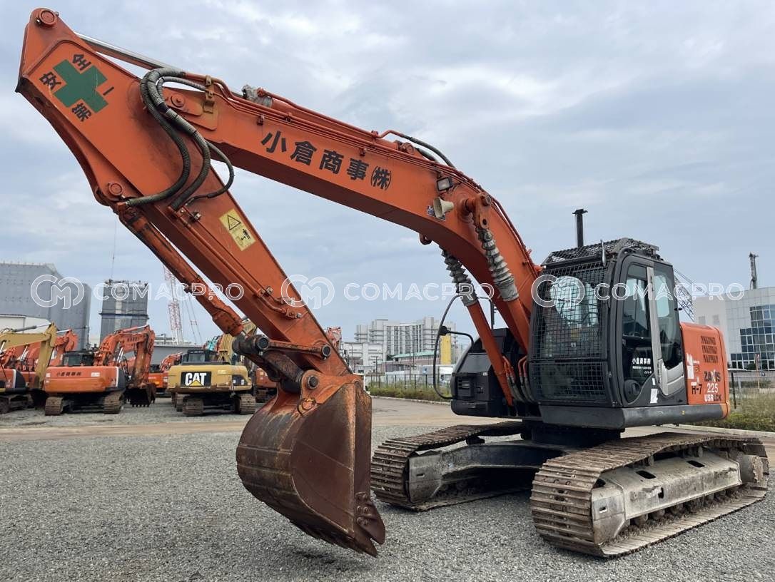 2013-年HITACHI ZX225USRLCK-3 履带式挖掘机- CoMacPro