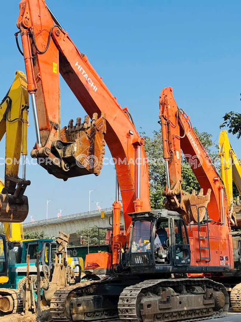 Máy xúc bánh xích HITACHI ZX670LCR-3 - 2014