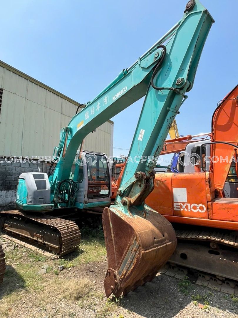 Máy xúc bánh xích KOBELCO SK135SR