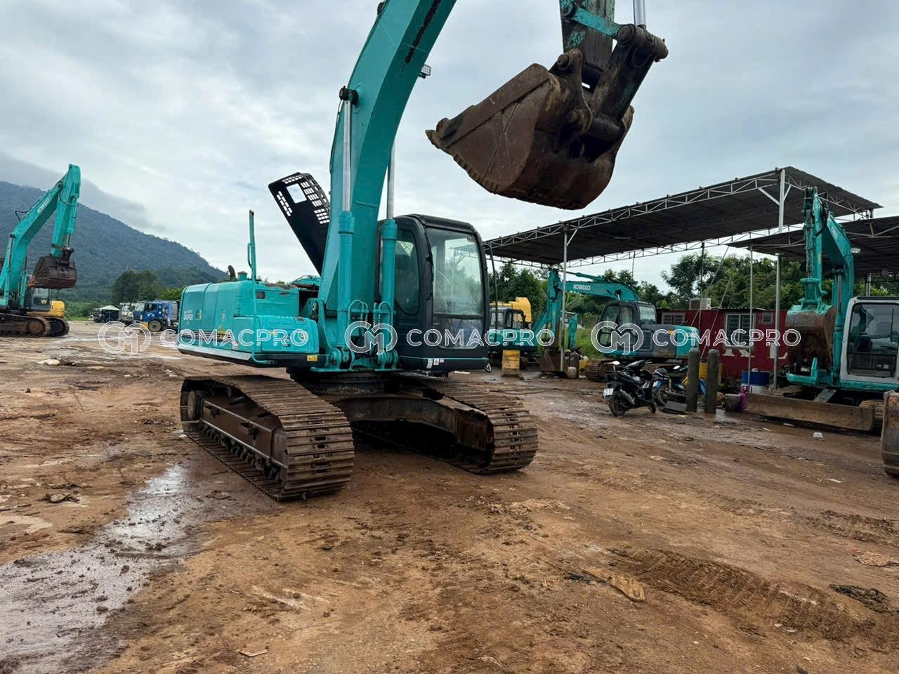 Máy xúc bánh xích KOBELCO SK200-6E - 2009