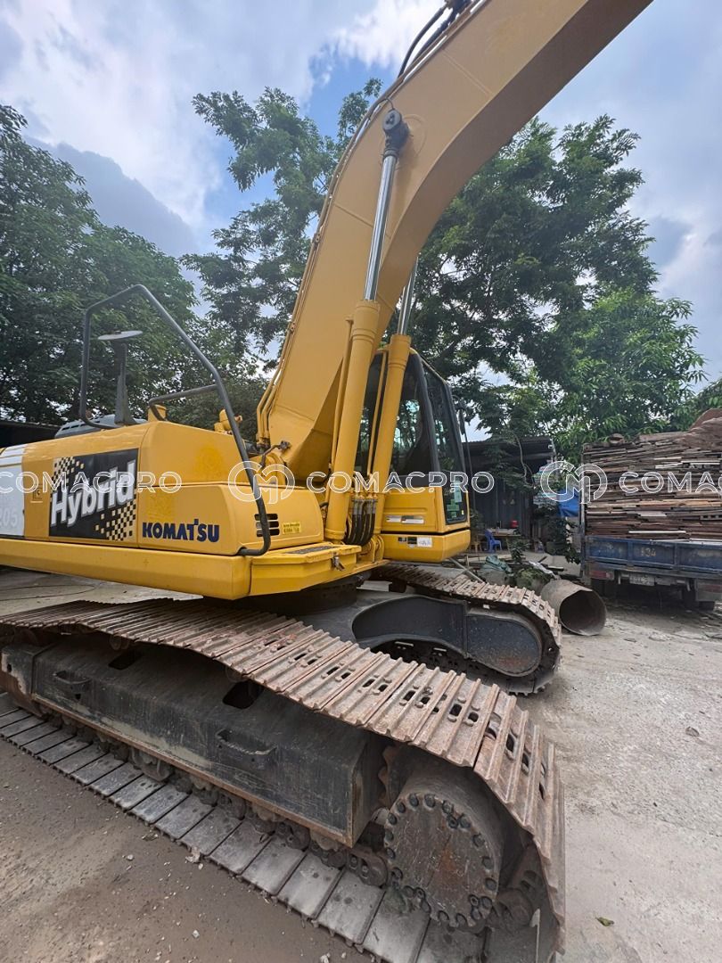 Máy xúc bánh xích KOMATSU HB205-1 - 2013