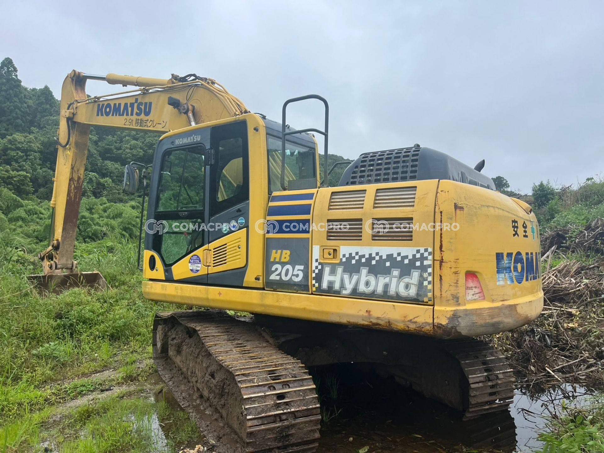 コマツ　HB205-2 コマツ HB205-2 ユンボ（油圧ショベル）0.7クラス～ 中古重機