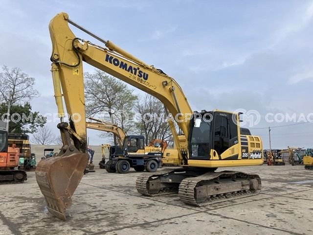 コマツ　HB205-2 Komatsu HB205 Hybrid Excavator Loading Komatsu HD205 Dumper