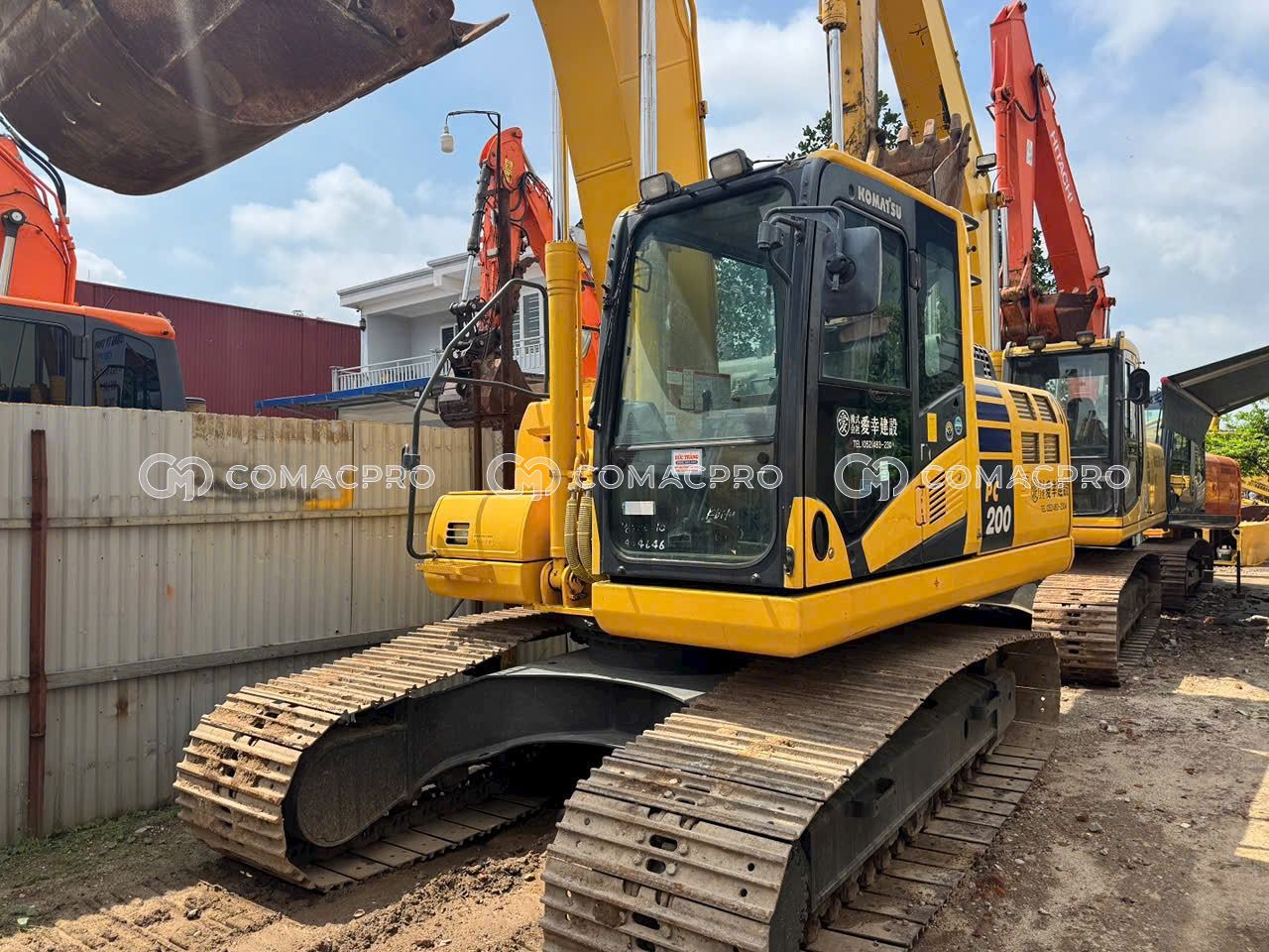 Máy xúc bánh xích KOMATSU PC200-10 - 2016