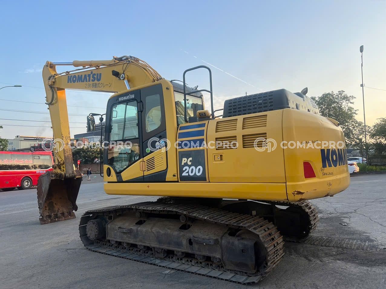 Máy xúc bánh xích KOMATSU PC200-11 - 2015