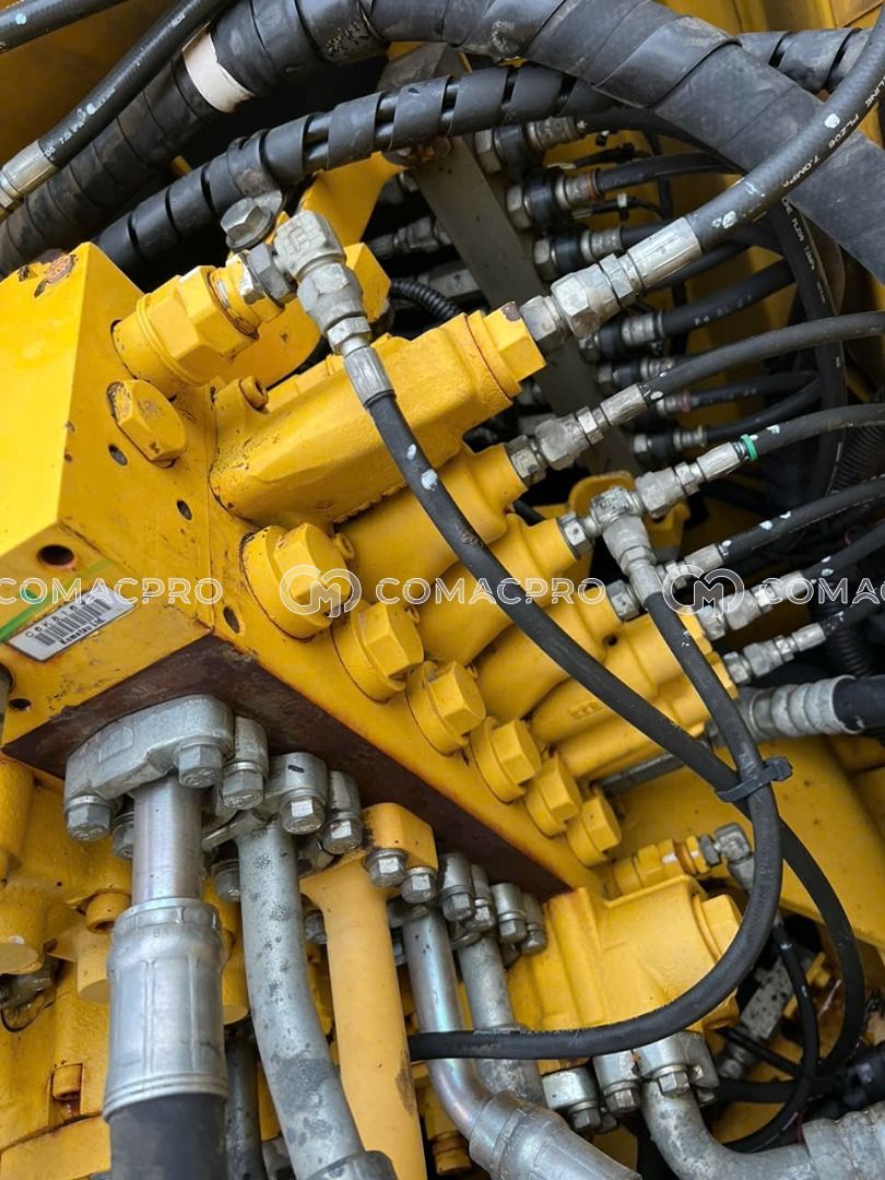 2011 - KOMATSU PC200-8 Máy xúc đào bánh xích, ảnh 11