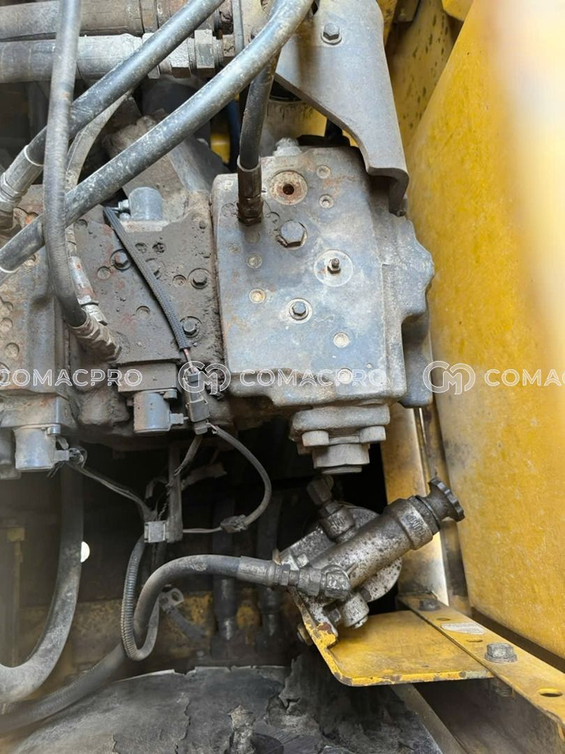 KOMATSU PC200-8 Máy xúc đào bánh xích, ảnh 6