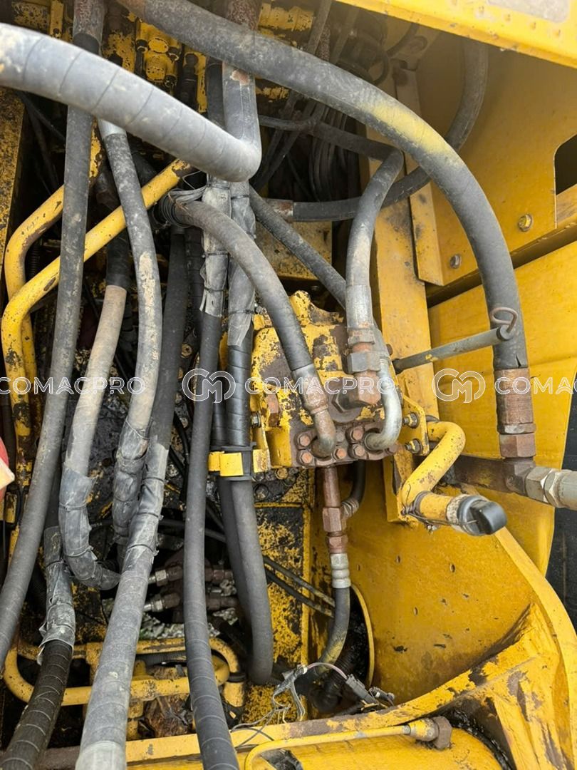 KOMATSU PC200-8 Máy xúc đào bánh xích, ảnh 15