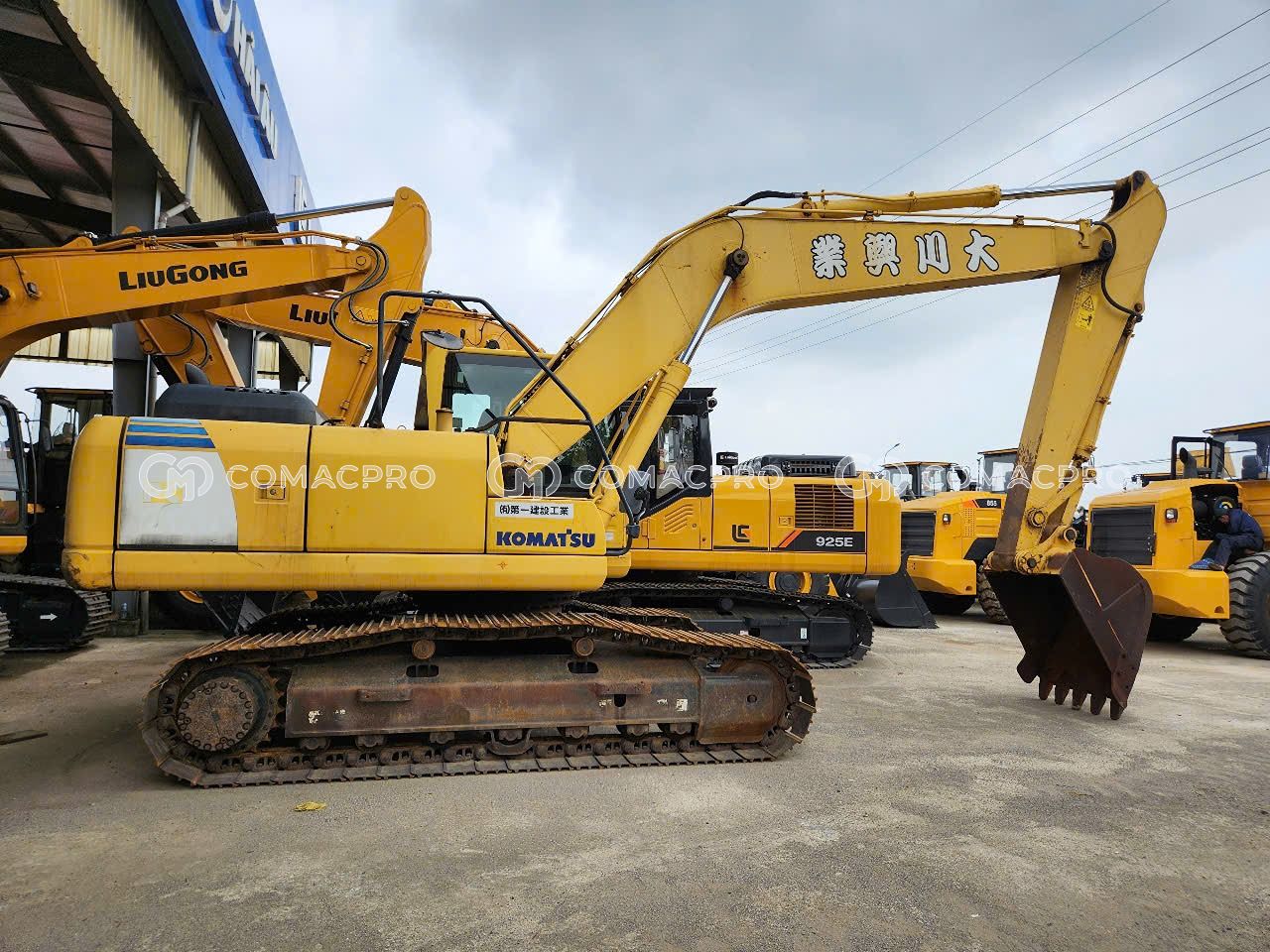 Máy xúc bánh xích KOMATSU PC200-8N1 - 2011