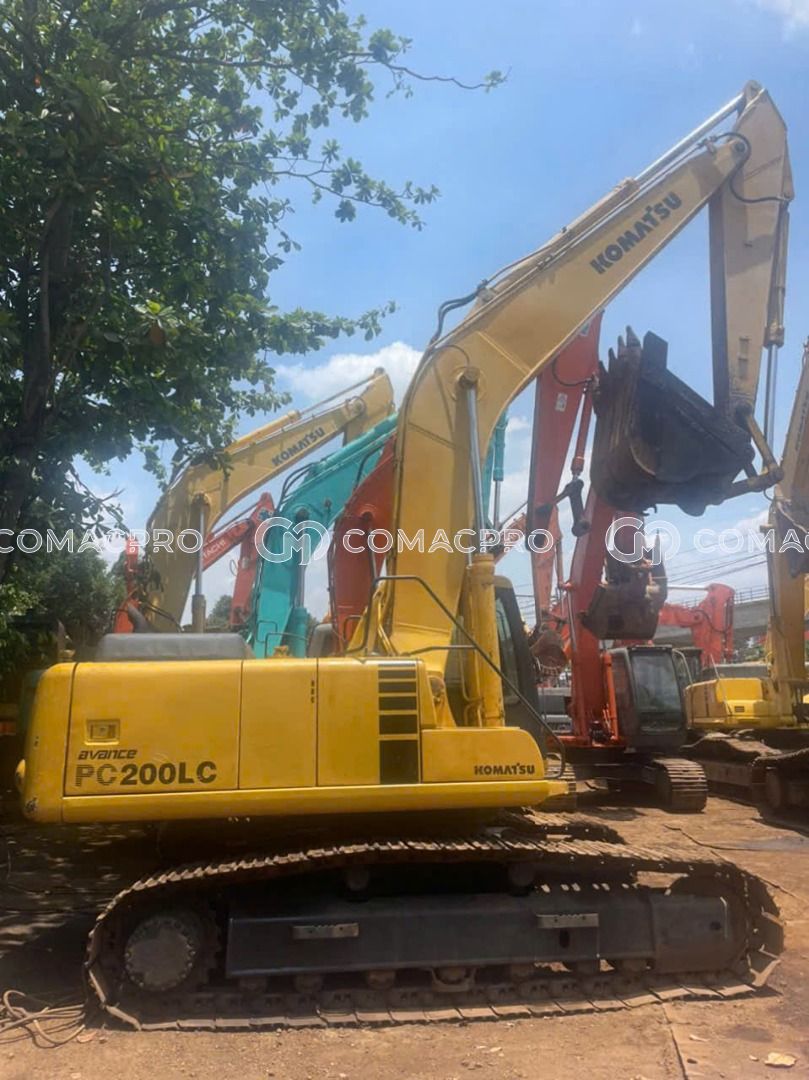 Máy xúc bánh xích KOMATSU PC200LC-6E - 1996