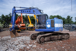 Máy xúc bánh xích KOMATSU PC228US-2 - 2000