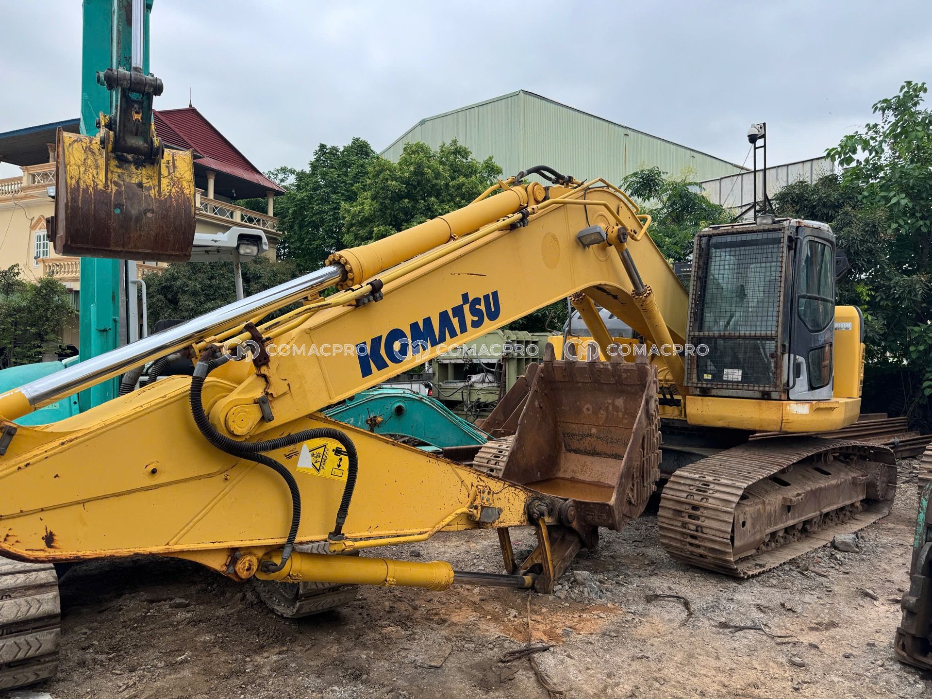 Máy xúc bánh xích KOMATSU PC228US-3E0 - 2008